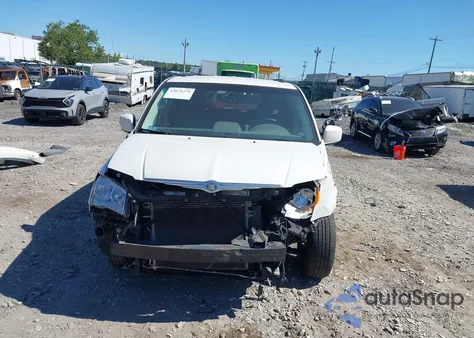 2009 Chrysler Town & Country Touring from USA, damaged, VIN 2A8HR54119R643283
